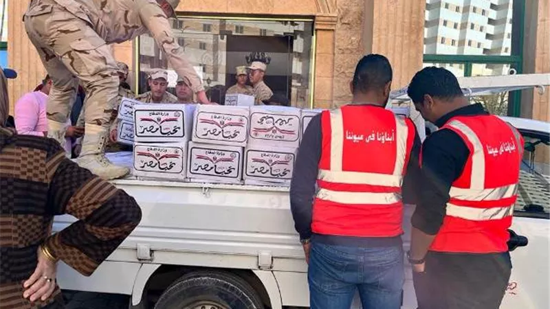 توزيع كراتين غذائية من المنطقة الشمالية على أهالينا بالاسكندرية