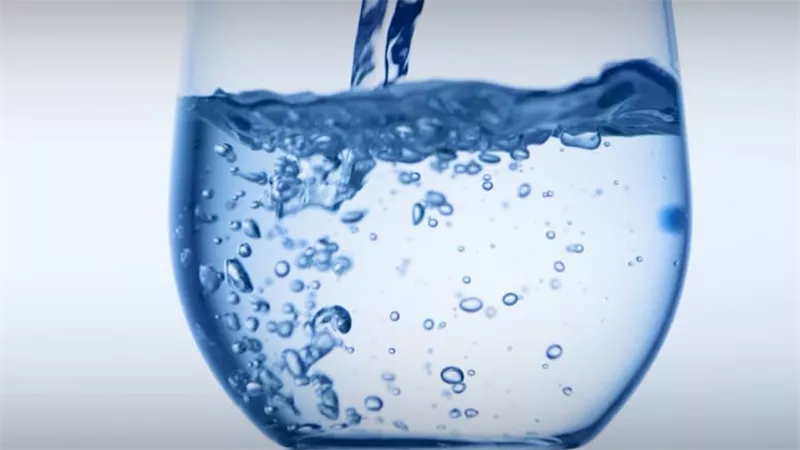 فوائد شرب الماء للبشرة