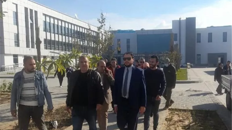 مدير صحة الإسماعيلية يتفقد تجهيز مستشفى القنطرةغرب للتأمين الشامل