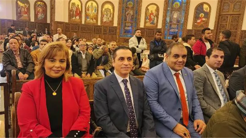 عمال العاصمة الادارية يشارك إحتفالات المسيحين أعياد الميلاد