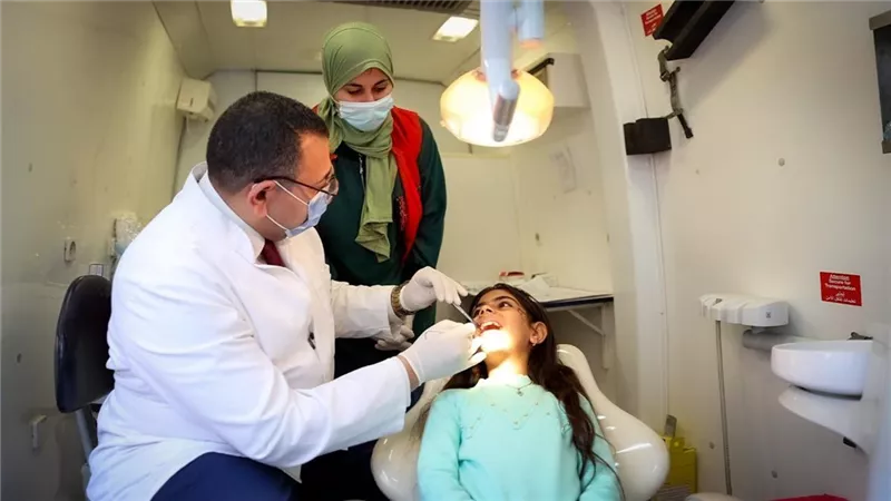 الصحة :تقديم خدمات طب الأسنان من خلال عيادات متنقلة