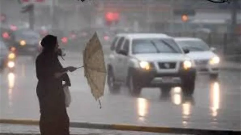 أمطار غزيرة بالقاهرة.. والأرصاد تؤكد: سيول بهذه المناطق غدا