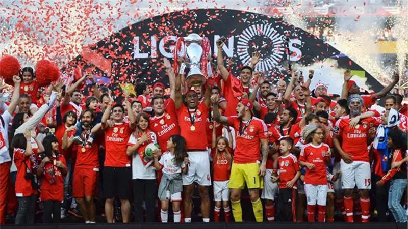 بنفيكا البرتغالي يتعرض للتحقيق لشبهة التلاعب فى النتائج