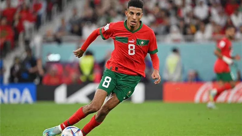 باريس سان جيرمان يحسم موقفه من التعاقد مع أوناحي