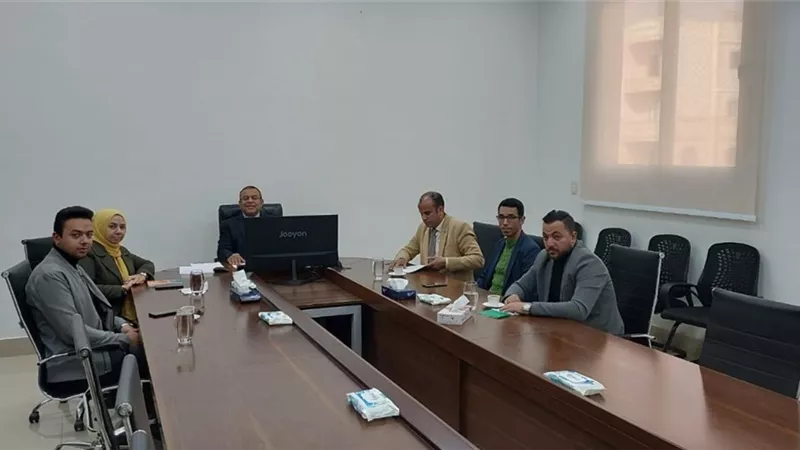 رئيس جامعة بني سويف التكنولوجية يستقبل وفد نادي يونسكو
