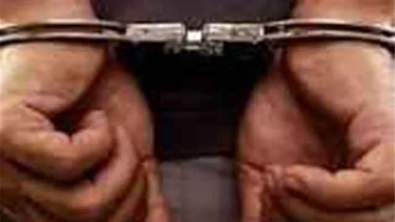 ضبط صاحب معرض سيارات في المنصورة يتاجر في العملات الاجنبية