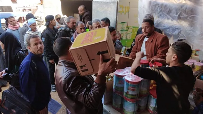 محافظ أسيوط: فتح منافذ متنقلة وثابتة بالمراكز والاحياء