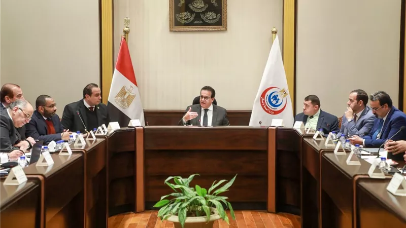 عبدالغفار يوجه ببدءتطوير المستشفيات القديمة ب3محافظات كمرحلة أولى