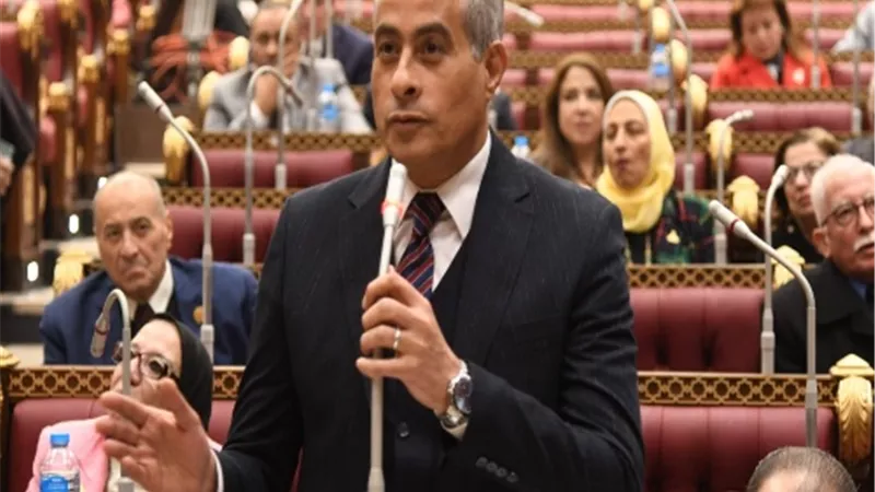 مشروع قانون للعمل يُحفز على الاستثمار ويحقق الأمان الوظيفي
