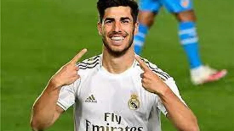ريال مدريد يقدم إنذارًا أخيرًا لـ أسينسيو ومهلة لحسم موقفه