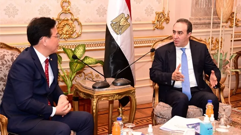 أمين النواب يستقبل رئيس اللجنة التوجيهية بالجمعية الوطنية لكوريا