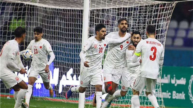 كأس الخليج.. منتخب البحرين يفوز على قطر بثنائية