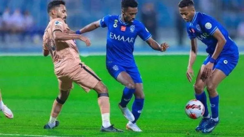الهلال يتعادل مع الرائد فى الدورى السعودى للمحترفين