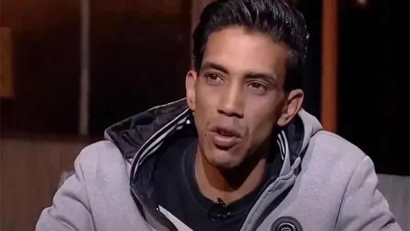 مجدى شطة يبكى على الهواء بعد وفاة ابنه الصغير