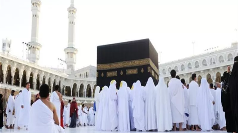 تخفيض رسوم المعتمرين .. أنباء سارة من وزارة الحج السعودية