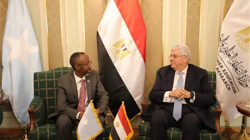 التعليم العالي يبحث مع نظيره الصومالي سُبل التعاون المُشترك