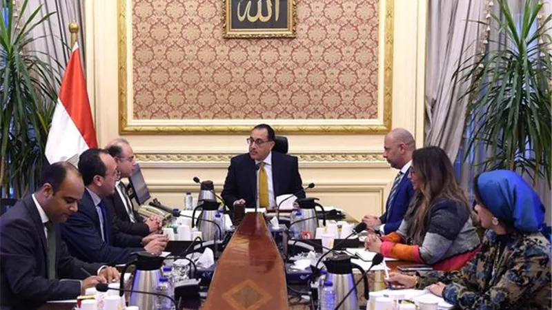 رئيس الوزراء يتابع تطورات سوق الأوراق المالية