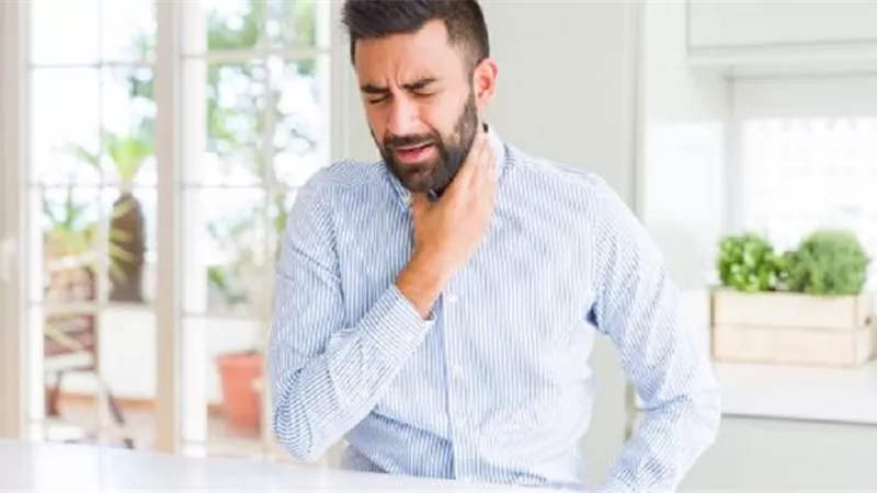 تعرف على أسباب جفاف الحلق وضيق التنفس