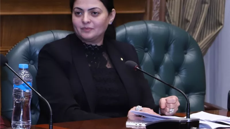 هند جوزيف تطالب بتطوير مصنع الزيوت بأسيوط