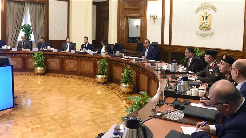 مدبولي يتابع آليات تشغيل الشبكة الوطنية للطوارئ والسلامة العامة