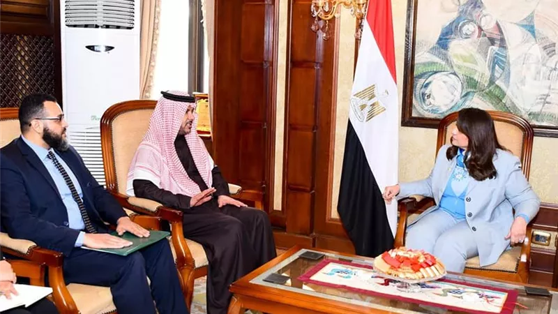 وزيرة الهجرة تستقبل الملحق العمالي السعودي بالقاهرة