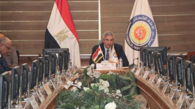 رئيس جامعة الأقصر يشارك اجتماع المجلس الأعلى لشئون خدمة المجتمع