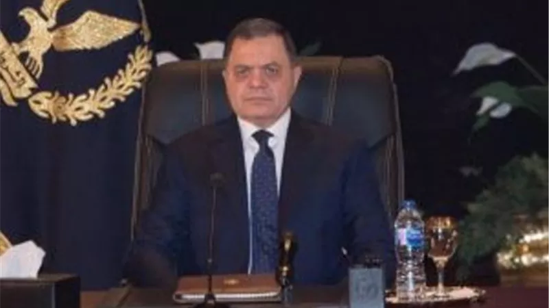 وزيرالداخلية يصدق على تخريج عدد من طلبة