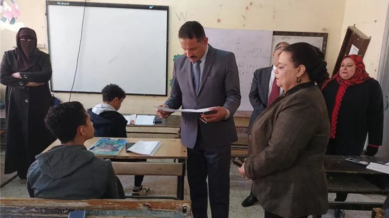 مدير تعليم الجيزة يتفقد لجان أعمال الامتحانات بالهرم وأوسيم