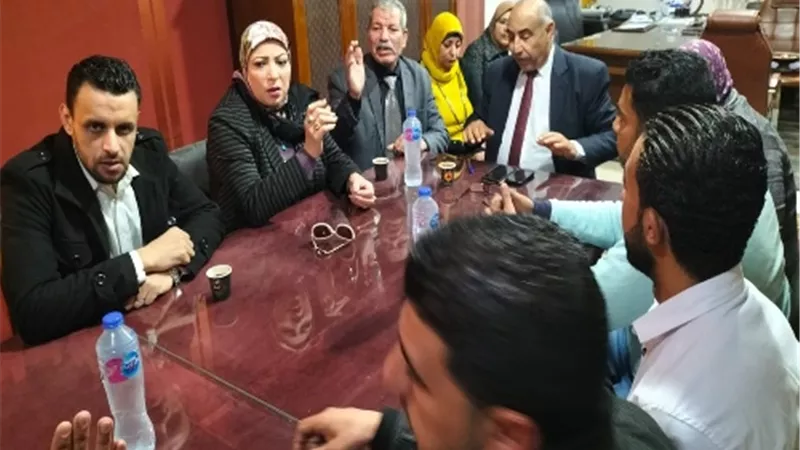 فض وقفه احتجاجية والالتزام بمستحقات العمال بشركة في الإسكندرية