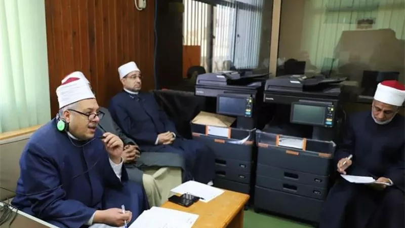 رئيس قطاع المعاهد الأزهرية يجتمع برؤساء المناطق