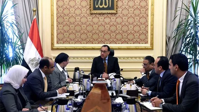 رئيس الوزراء يتابع جهود وزارة البيئة لحل مشكلات المستثمرين
