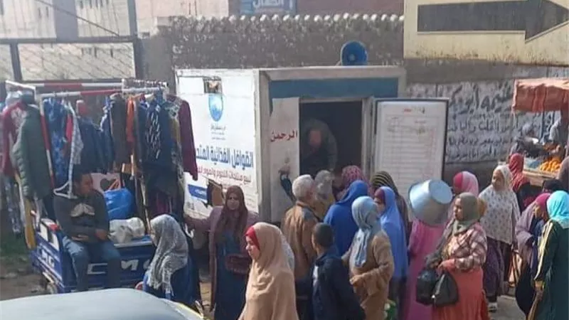 مستقبل وطن المنيا ينظم ٣ قوافل غذائية بالعدوة وبني مزار ومطاي