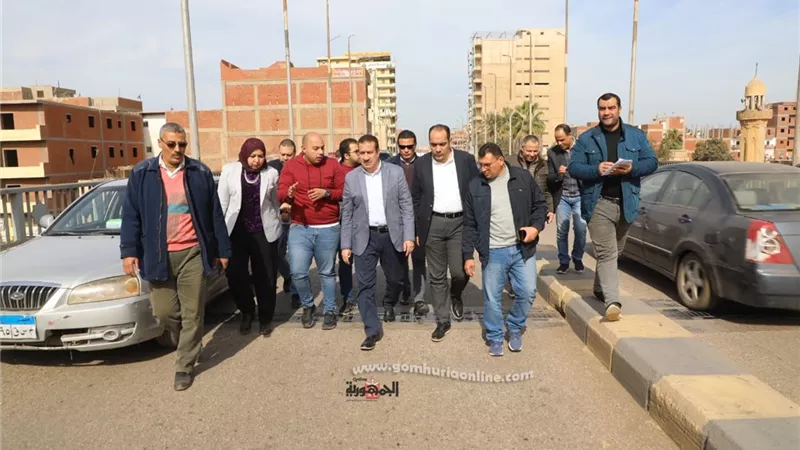 محافظ المنوفية لرؤساء المدن: تكثيف العمل ومتابعة خطة الرصف