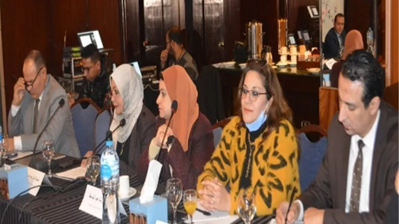 القوى العاملة تبحث توفير مسارات هجرة آمنة للانتقال بين الدول