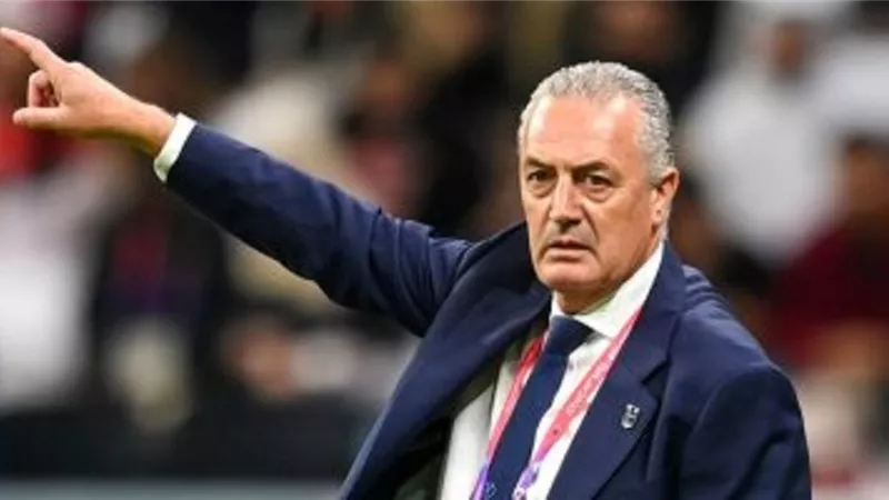 الاتحاد الإكوادوري يعلن رحيل الأرجنتيني ألفارو عن تدريب المنتخب