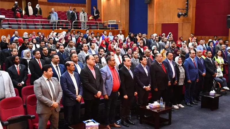 وزير الرياضة يشهد فعاليات قمة شباب الصعيد بالأقصر
