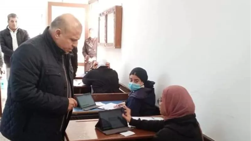وكيل تعليم دميـاط يتفقد لجان إمتحانات أولى ثانوى