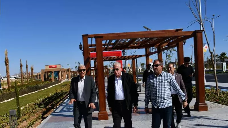 فوده يفتتح فرع شركة امان للدفع الالكتروني وعدد من المحلات