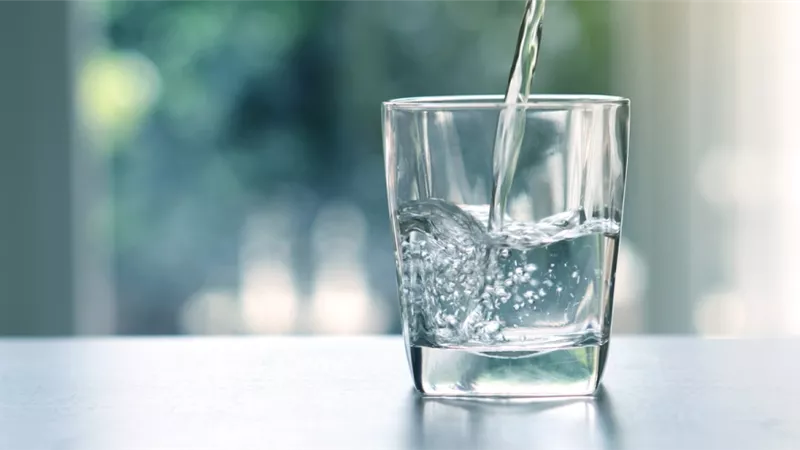 اضرار قلة شرب الماء للجسم