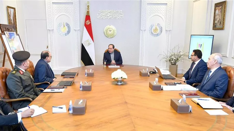 الرئيس السيسي يوجه بمواصلة جهود تنفيذ المخطط العام للتنمية الشاملة بشبه جزيرة سيناء