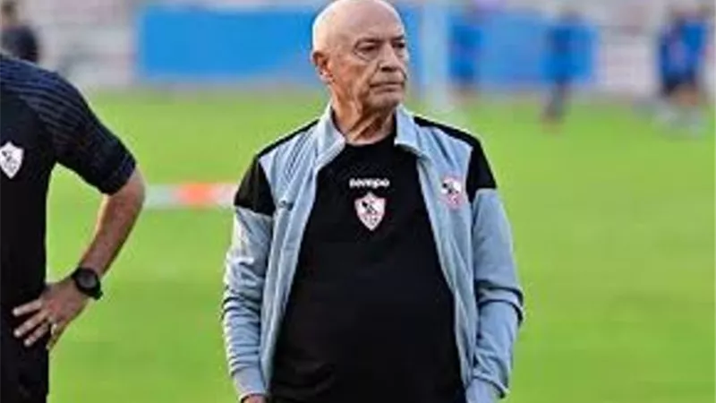 فيريرا يمنح دونجا تعليمات فنية خاصة