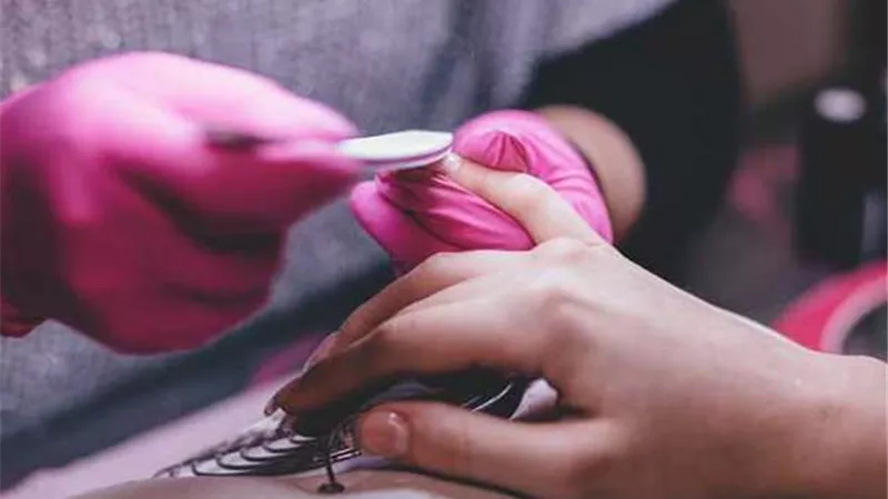 كابوس الأظافر