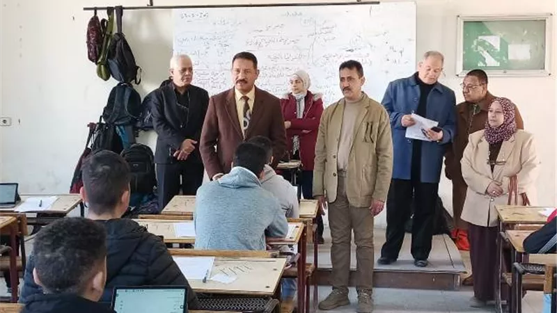 سلومة يتابع امتحانات الصف الثانى الثانوى العام ..بالسعيدية
