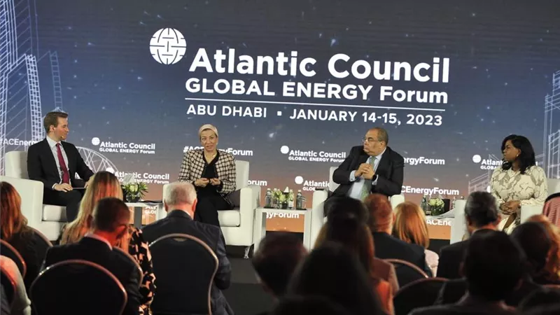 تعاون ثنائي بين مصر والإمارات للتآزر للانتقال من COP27 إلى COP28