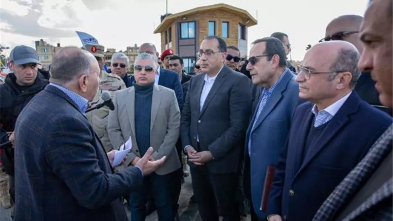 رئيس الوزراء يتفقد أعمال التطوير بميناء العريش