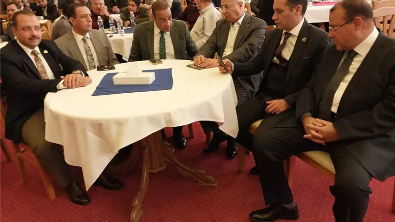 القيادات النقابية: تمثيل العمال بالحوار الوطنى يدفع بالانتاج