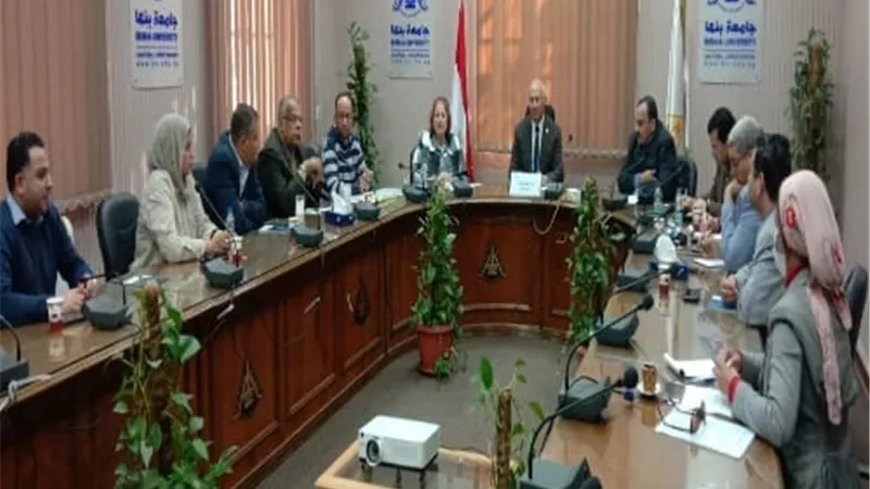 رئيس جامعة بنها يترأس اجتماع مجلس إدارة الاستوديو التعليمى
