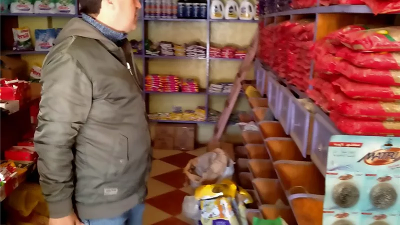 حملات على الأسواق وتحرير محاضر للمخالفين بمدن وقرى كفر الشيخ