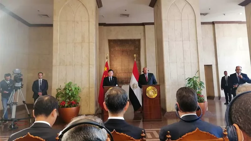 وزير الخارجية ونظيره الصيني يؤكدان عمق علاقات التعاون في شتى المجالات
