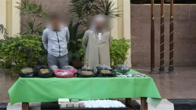 القبض على 9 أشخاص بـ كوكتيل مخدرات في 3 محافظات